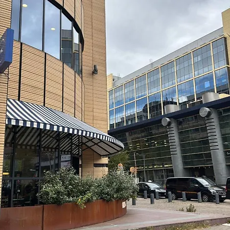 A 5 Min De La Gare Du Midi, 1-2 Pe *