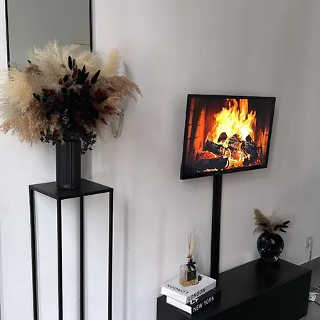 à 5 Min De La Gare Du Midi, 1-2 Pe Appartement *