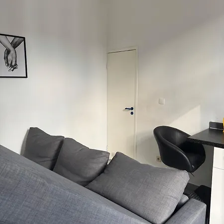 à 5 Min De La Gare Du Midi, 1-2 Pe Appartement Mellet