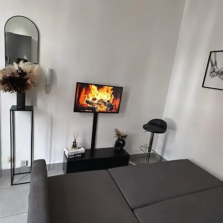 A 5 Min De La Gare Du Midi, 1-2 Pe * Mellet